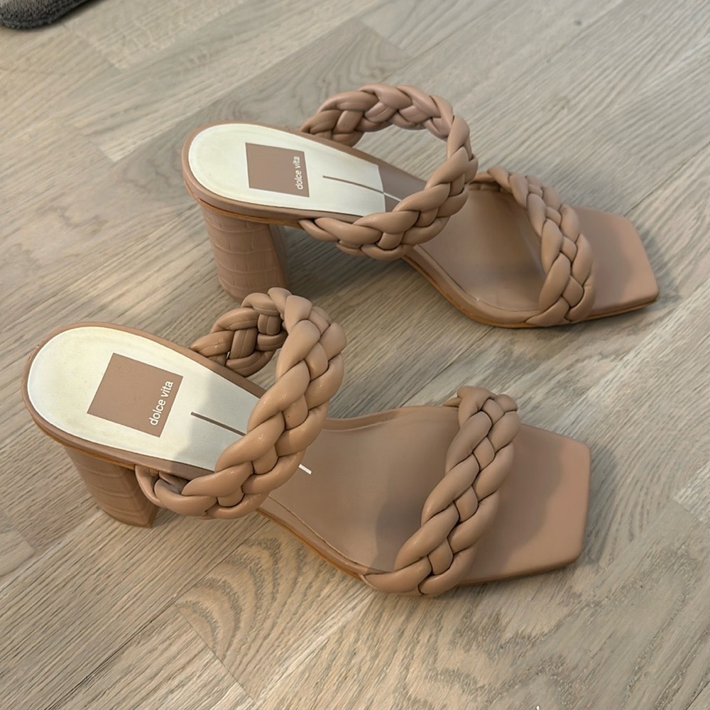 Dolce Vita V-Pailey Heel Size 9 in Cafe